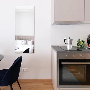  Apartment Arbio I Design Near Charlottenburg Palace
