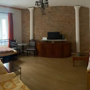  Apartment Exquisite